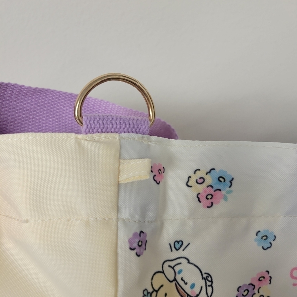 Sanrio Hello Kitty & Friends Floral Crossbody Bag - Picture 4 of 9